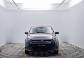 Подержанный автомобиль Volkswagen Polo Sedan 2011 года (2 фото)