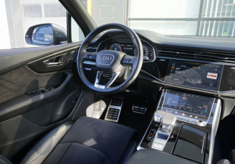 Подержанный автомобиль Audi Q7 2020 года (13 фото)