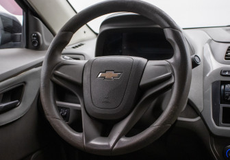 Подержанный автомобиль Chevrolet Cobalt Sedan 2013 года (14 фото)