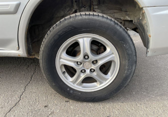 Подержанный автомобиль Mitsubishi Pajero Pinin 2004 года (12 фото)