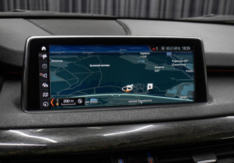 Подержанный автомобиль BMW X5 2017 года (17 фото)