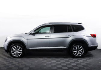 Подержанный автомобиль Volkswagen Teramont 2018 года (8 фото)