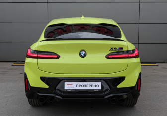 Подержанный автомобиль BMW X4 M 2022 года (5 фото)