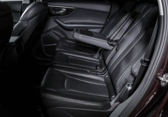 Подержанный автомобиль Audi Q7 2021 года (10 фото)
