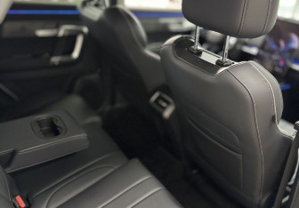 Подержанный автомобиль Jaecoo J7 2023 года (12 фото)