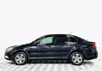 Подержанный автомобиль Skoda Octavia Liftback 2012 года (8 фото)