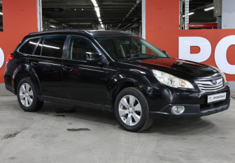 Подержанный автомобиль Subaru Outback Wagon 2010 года (3 фото)