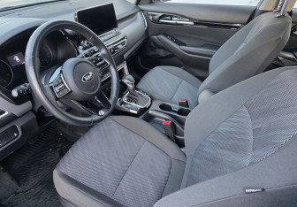 Подержанный автомобиль Kia Seltos 2021 года (9 фото)