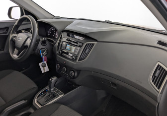 Подержанный автомобиль Hyundai Creta 2018 года (13 фото)