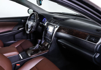 Подержанный автомобиль Toyota Camry Sedan 2017 года (11 фото)