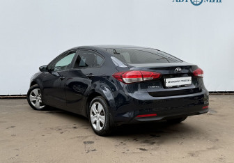 Подержанный автомобиль Kia Cerato Sedan 2016 года (7 фото)