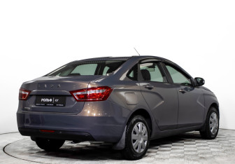 Подержанный автомобиль LADA (ВАЗ) Vesta Sedan 2018 года (4 фото)