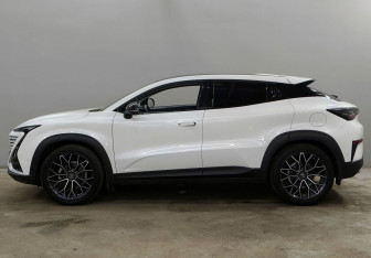 Подержанный автомобиль Changan UNI-T 2023 года (8 фото)