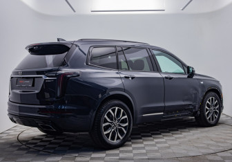 Подержанный автомобиль Cadillac XT6 2021 года (5 фото)