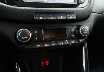 Подержанный автомобиль Kia Ceed Hatchback 2018 года (18 фото)