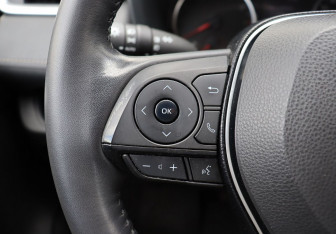 Подержанный автомобиль Toyota RAV4 2020 года (15 фото)