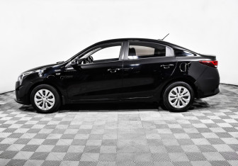 Подержанный автомобиль Kia Rio Sedan 2020 года (7 фото)