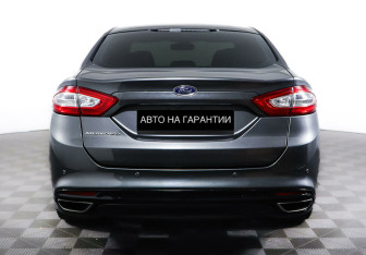 Подержанный автомобиль Ford Mondeo Sedan 2015 года (6 фото)