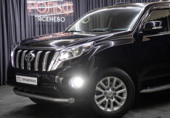 Подержанный автомобиль Toyota Land Cruiser Prado 2015 года (21 фото)