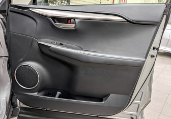 Подержанный автомобиль Lexus NX 2014 года (24 фото)
