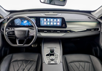 Подержанный автомобиль Chery Tiggo 8 Pro Max 2024 года (14 фото)