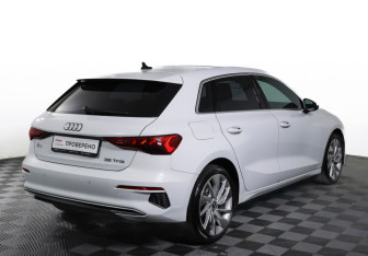 Подержанный автомобиль Audi A3 Hatchback 2020 года (5 фото)