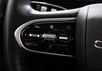 Подержанный автомобиль Omoda C5 2023 года (16 фото)