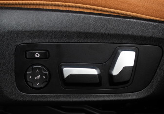 Подержанный автомобиль BMW X3 2020 года (15 фото)