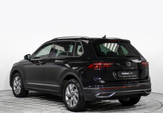 Подержанный автомобиль Volkswagen Tiguan 2021 года (7 фото)