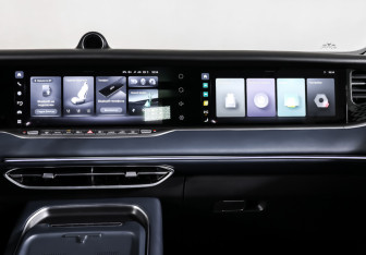 Подержанный автомобиль Voyah Free 2024 года (14 фото)