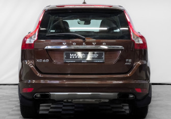 Подержанный автомобиль Volvo XC60 2014 года (6 фото)