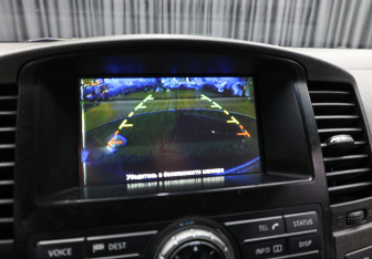 Подержанный автомобиль Nissan Pathfinder 2014 года (18 фото)