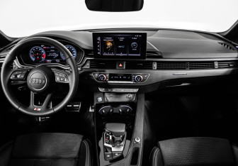 Подержанный автомобиль Audi A5 Coupe 2020 года (19 фото)