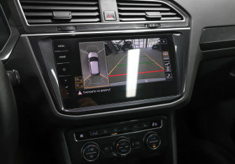 Подержанный автомобиль Volkswagen Tiguan 2018 года (17 фото)