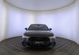 Подержанный автомобиль Audi A6 Sedan 2019 года (2 фото)