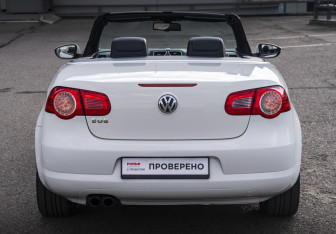 Подержанный автомобиль Volkswagen Eos 2010 года (6 фото)