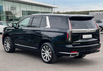 Подержанный автомобиль Cadillac Escalade Suv 2021 года (7 фото)