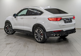 Подержанный автомобиль Geely Tugella 2023 года (7 фото)
