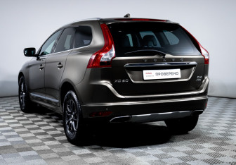 Подержанный автомобиль Volvo XC60 2015 года (7 фото)