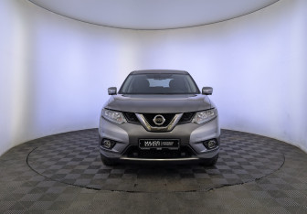 Подержанный автомобиль Nissan X-Trail 2017 года (2 фото)