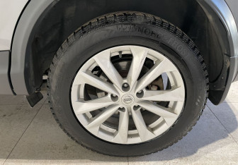 Подержанный автомобиль Nissan Qashqai 2020 года (12 фото)