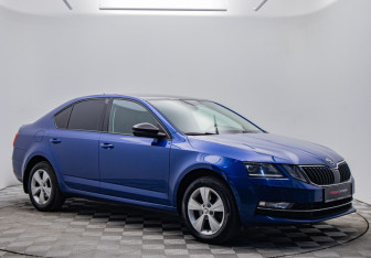 Подержанный автомобиль Skoda Octavia Liftback 2019 года (7 фото)