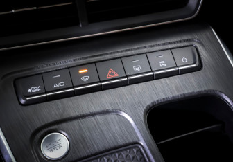 Подержанный автомобиль Haval F7 2024 года (19 фото)