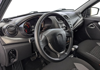 Подержанный автомобиль LADA (ВАЗ) Granta Liftback 2021 года (15 фото)