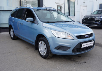 Подержанный автомобиль Ford Focus Wagon 2010 года (3 фото)