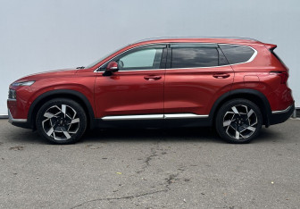Подержанный автомобиль Hyundai Santa Fe 2021 года (8 фото)