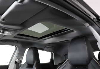 Подержанный автомобиль Omoda C5 2024 года (16 фото)