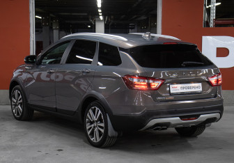 Подержанный автомобиль LADA (ВАЗ) Vesta Wagon 2017 года (7 фото)