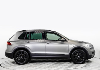 Подержанный автомобиль Volkswagen Tiguan 2018 года (3 фото)