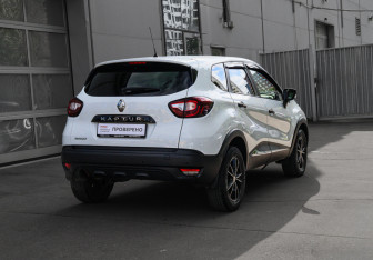 Подержанный автомобиль Renault Kaptur 2018 года (4 фото)